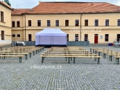 Mobilní podium - zastřešené